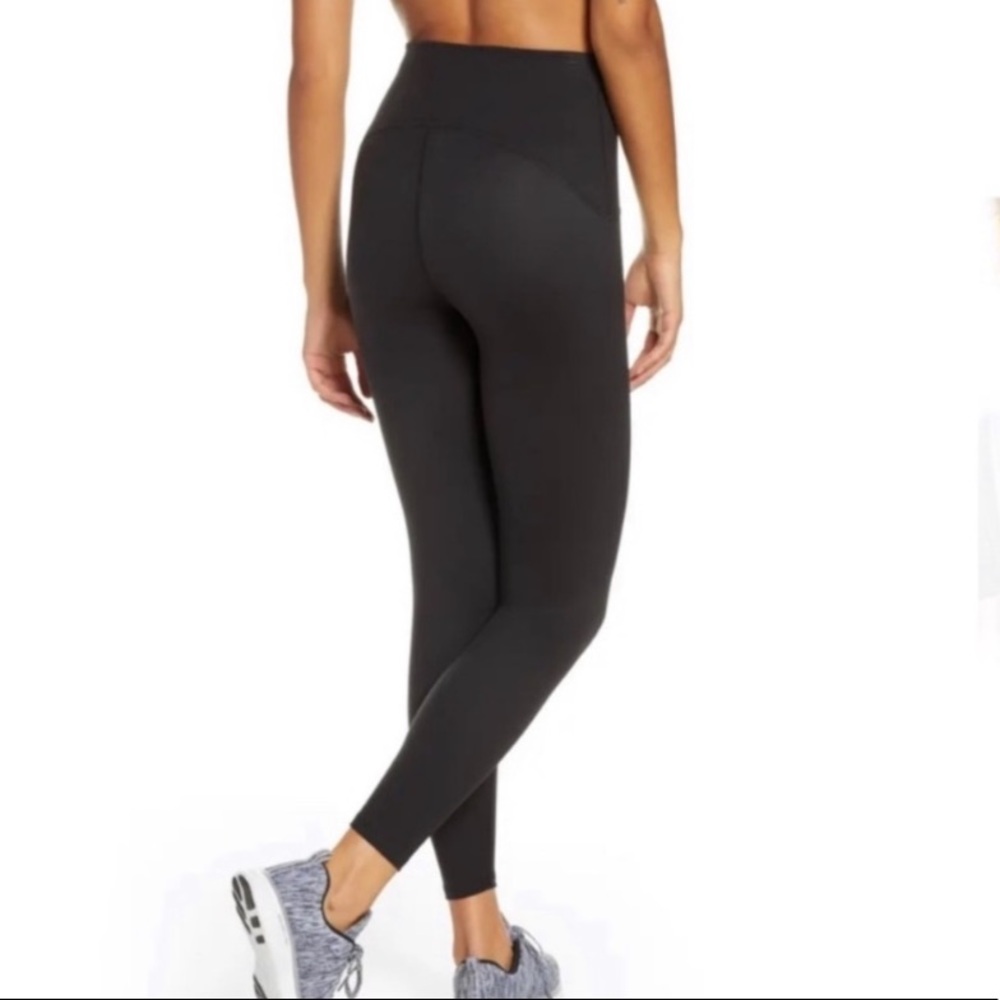 NEW Spanx Booty Boost Active 7/8 Leggings - Picture 3 of 7